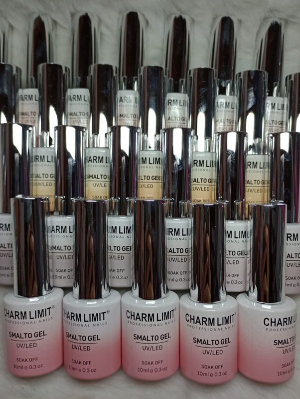 Esmaltes Charm Limit Cover