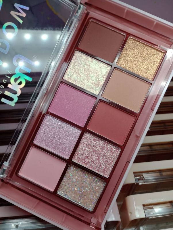 Paletas de sombras PURPLE Mely