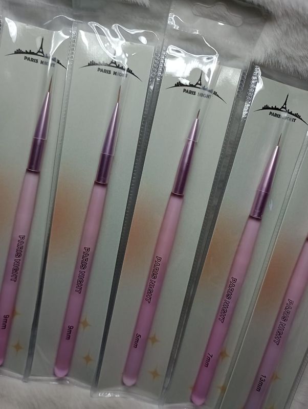 Pincel de Liner de Paris Night