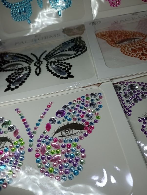 Gemas para el rostro Katrina y Mariposas