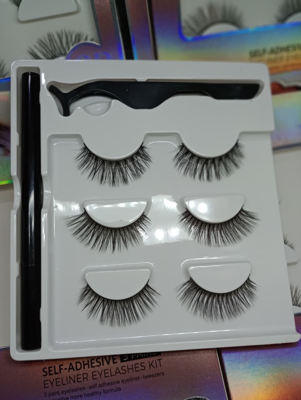 Set de Pestañas postizas, con Delineador negro en Fibra