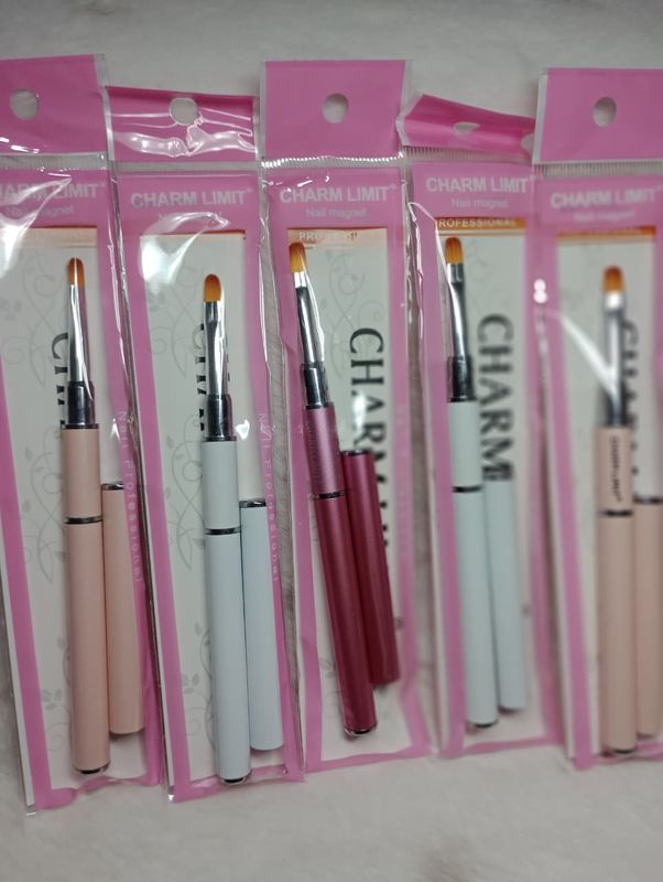 Pincel Lengua de Gato+ Espatula de Charm Limit