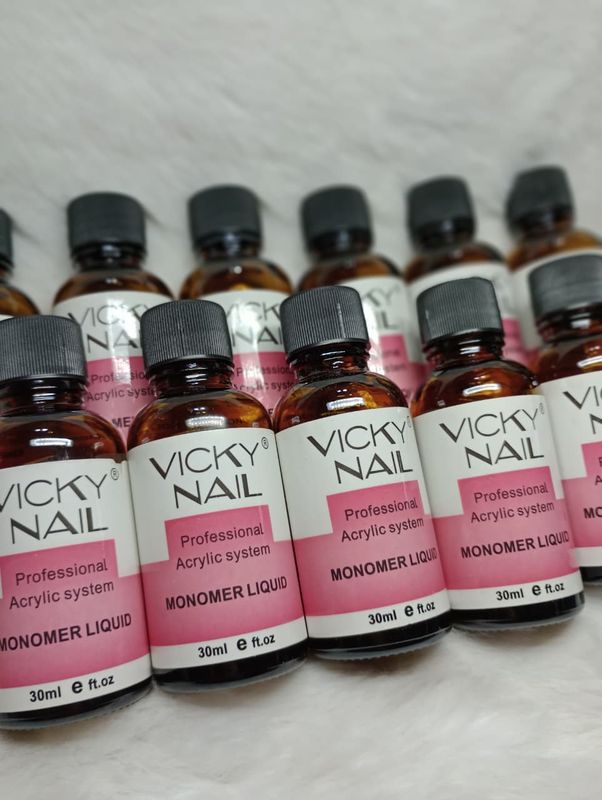 Monomero Vicky Nails