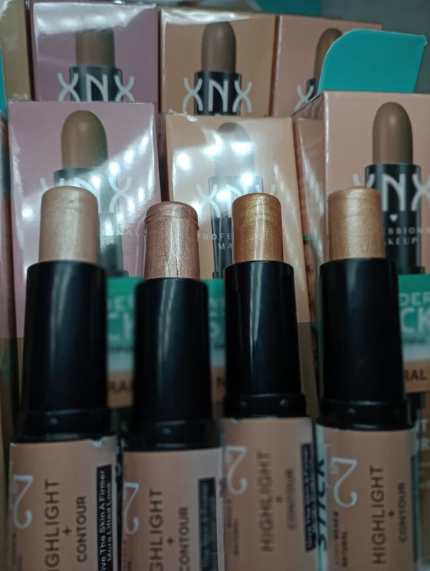 Iluminador + Contorno Stick XNX