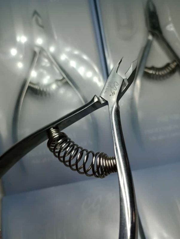 Alicate Corta Cutículas City Girl Premium