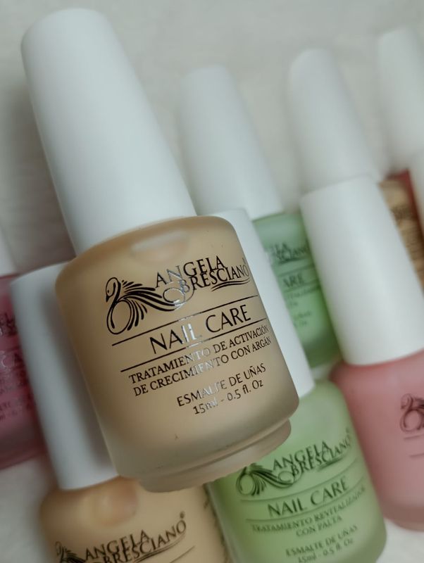 Esmalte Tratamiento para Crecimiento Angela Bresciano
