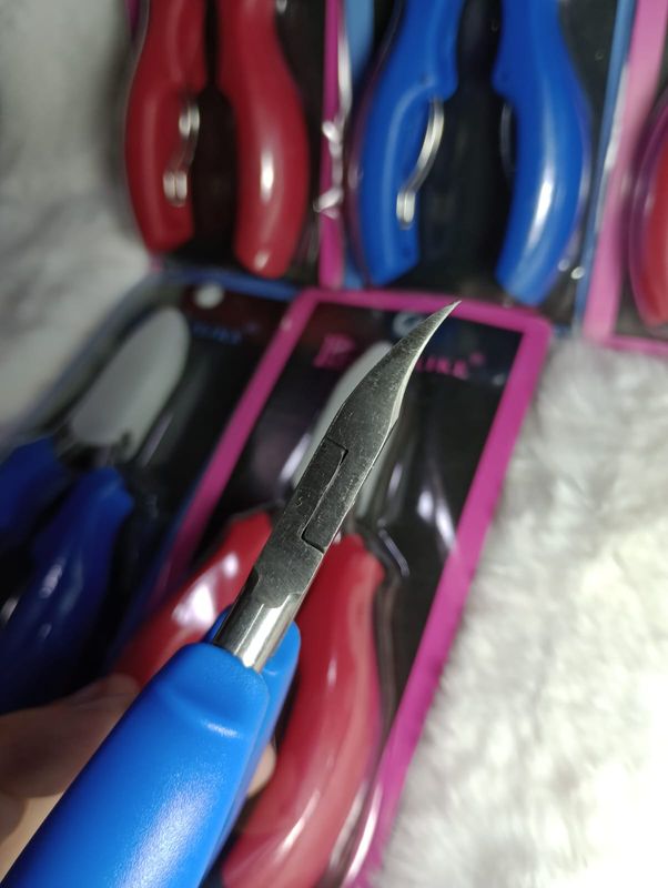 Alicate Curvo Corta Uñas