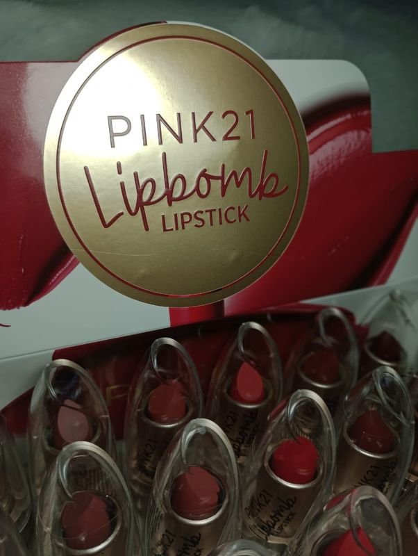 Labial Lipbomb de Pink21 (solo tono 1 ,2y 5)