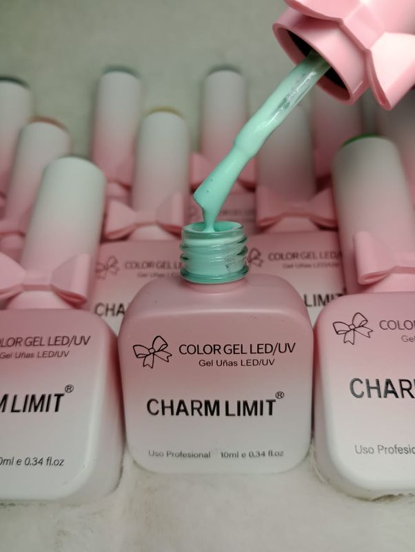 Esmalte Semipermanente  de Chamr Limit de Moño 10ml