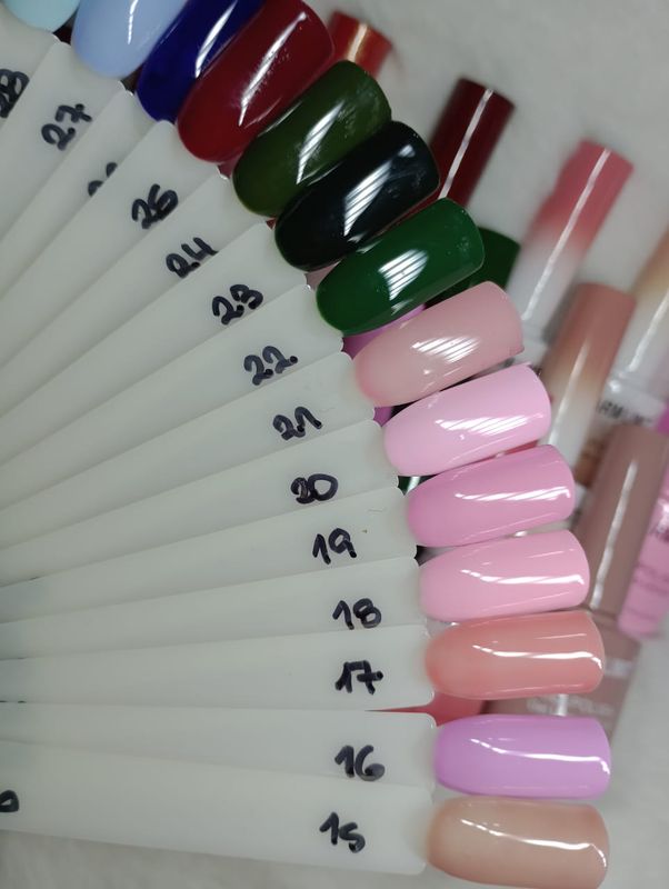 Esmaltes Charm Limit Aprobado