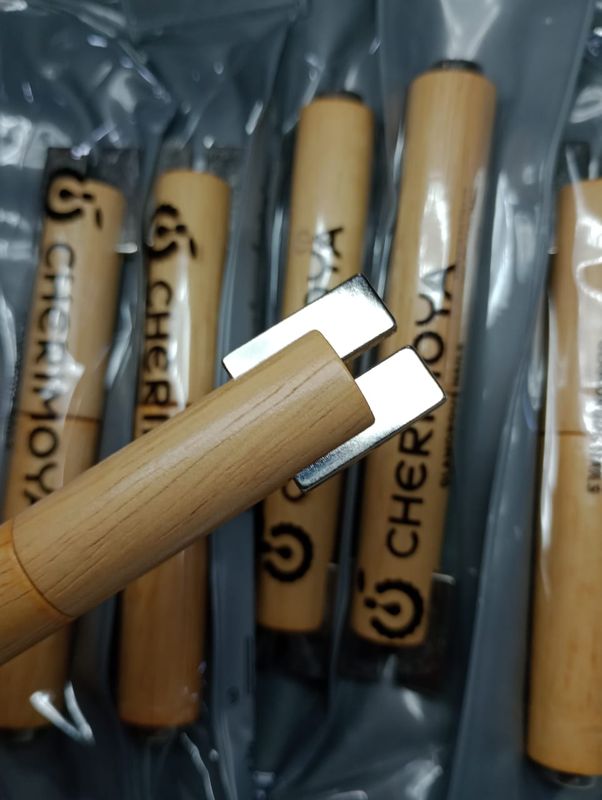 Set de Iman de Cherimoya de Madera