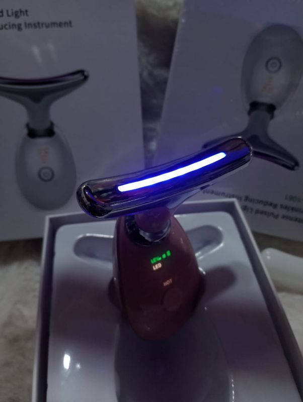 Masajeador Facial Reductor de Líneas de Expresión