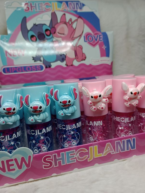 LipGloss de Stitch con Aplicador Ancho