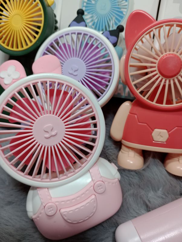Ventilador Recargable con Diseños