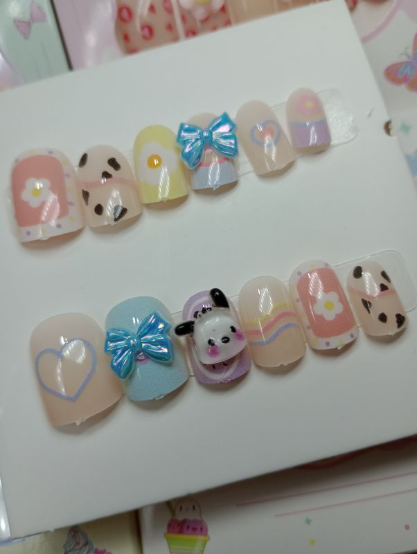 Uñitas Postizas Infantiles con Dijes y Diseños
