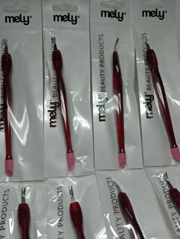 Corta Cuticulas + Repujador de Silicona