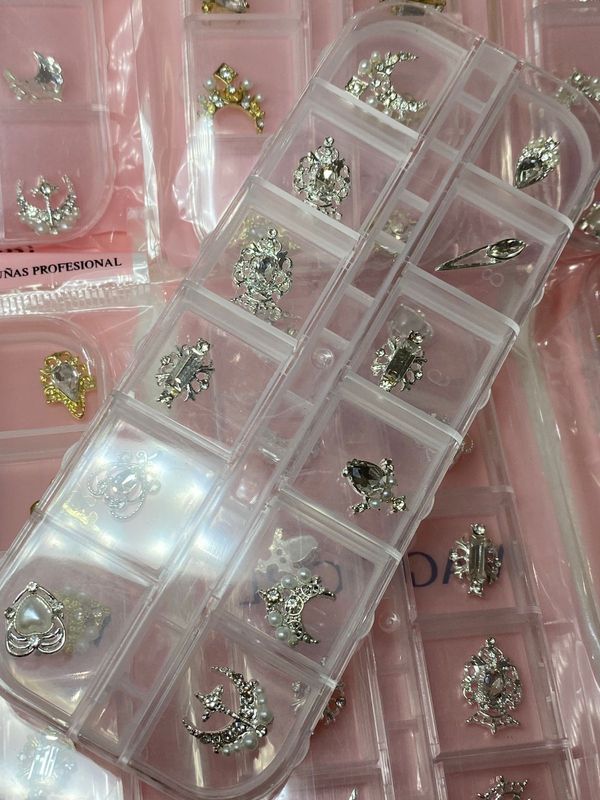 Deco Para Uñas Reina