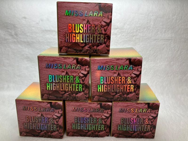 Set de Polvos Iluminador y Rubor x3 de Miss Lara