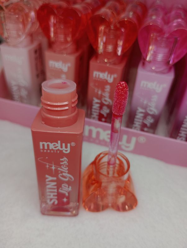 Lipgloss Shiny de Mely