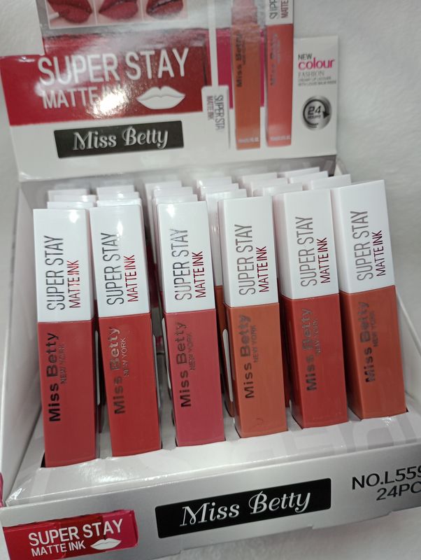 Labial Matte Liquido Super Stay Miss Betty