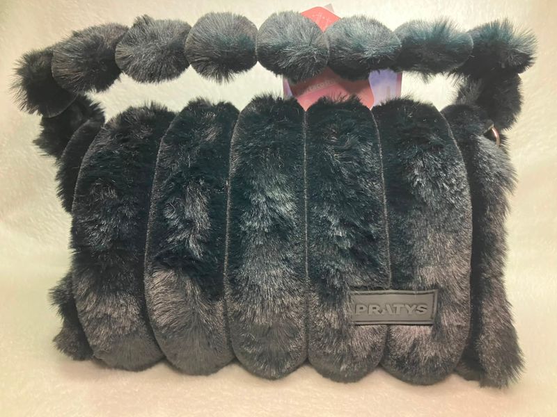 Neceser de Peluche Cartera