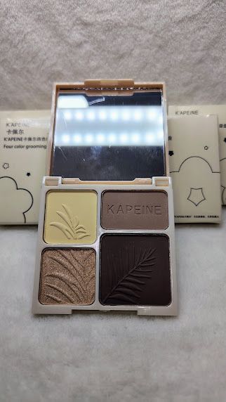 Paleta de Contorno + Iluminador en Polvo K´Apeine