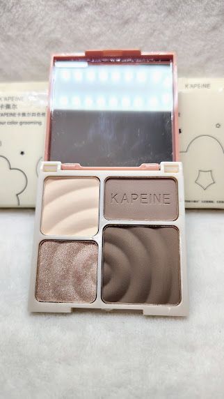 Paleta de Contorno + Iluminador en Polvo K´Apeine