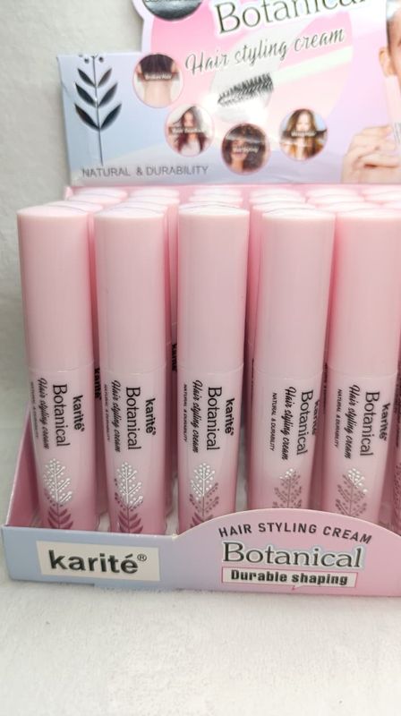 Gel Fijador en Mascara de Pestañas