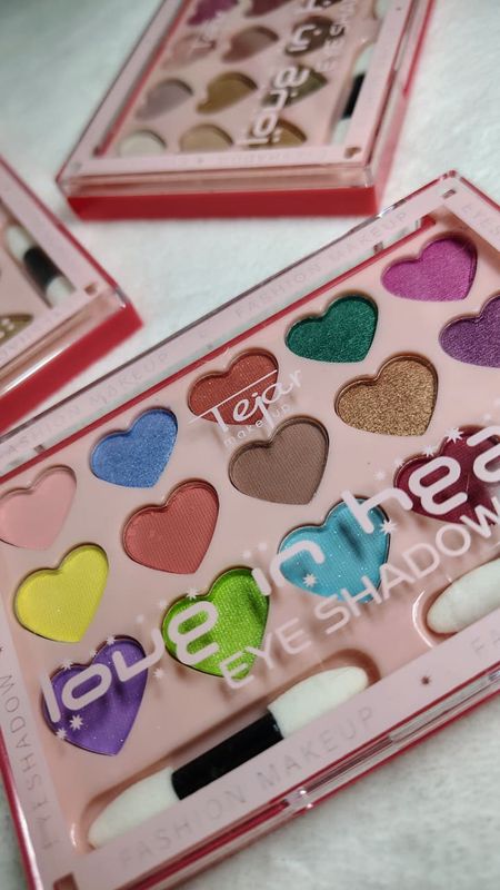 Paleta de sombras tejar corazones