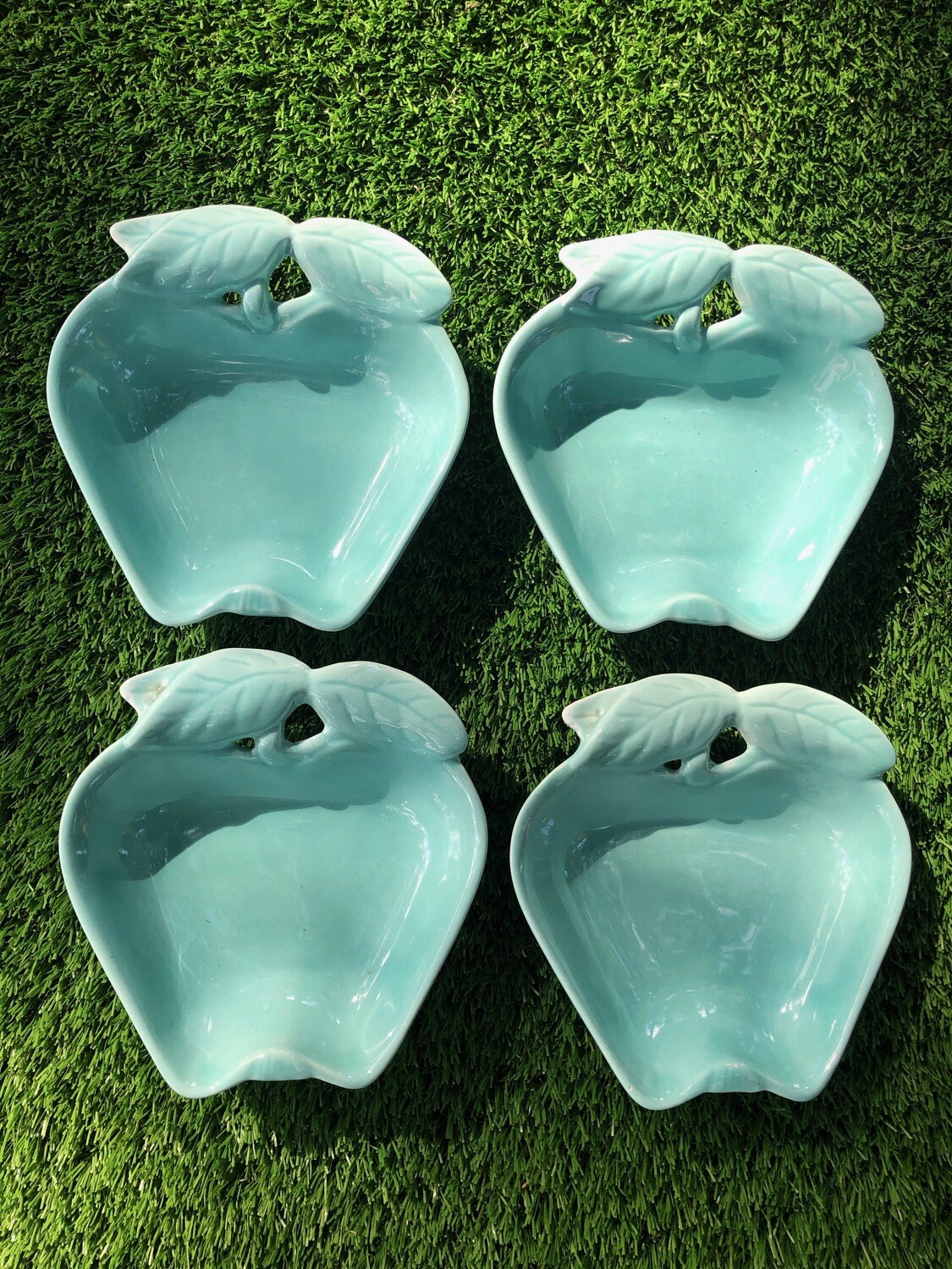 Set of 4 Vintage Hoening Apple Dishes