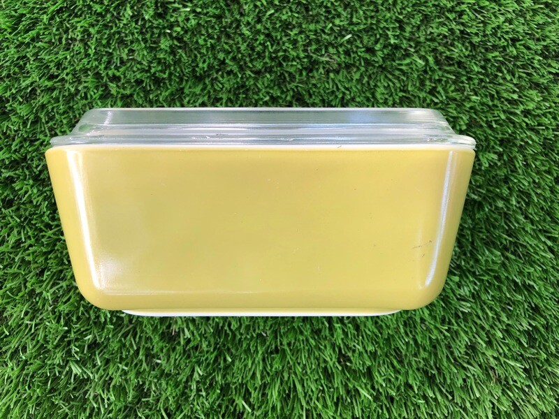 Pale Yellow Pyrex Rectangle Refrigerator Dish