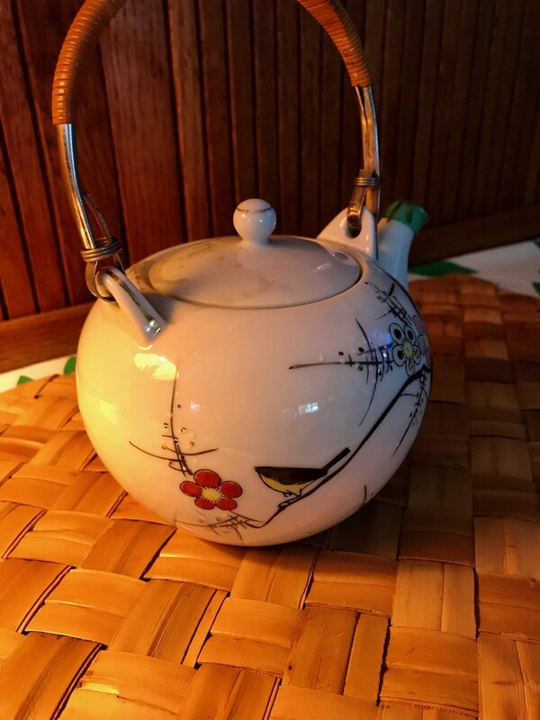 Vintage Y.Y. made in Japan Porcelain Teapot