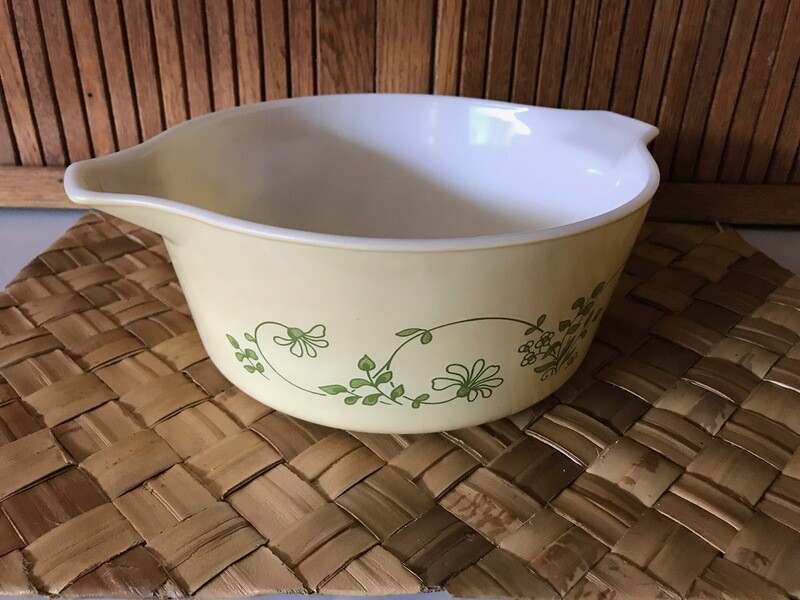 Vintage Pyrex Shenandoah Cinderella Casserole Bowl
