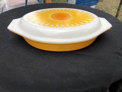 Vintage Sunflower Design Divided Pyrex w/ lid