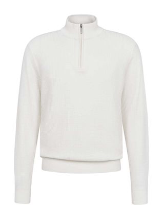 Bugatti half-zip sweater in off-white – front view. Stylish men’s pullover with structured waffle pattern and short zipper.