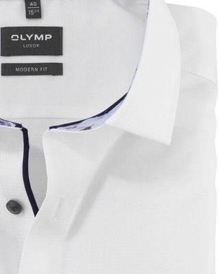 Close-up of the collar of Olymp Luxor Modern Fit shirt 12067400 with global-kent collar.
