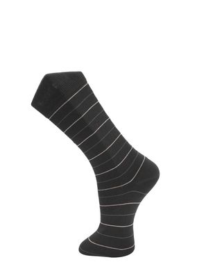 Effio business sokken Travel 608 zwart met fijne strepen, mercerized katoen, naadloos – packshot voorkant