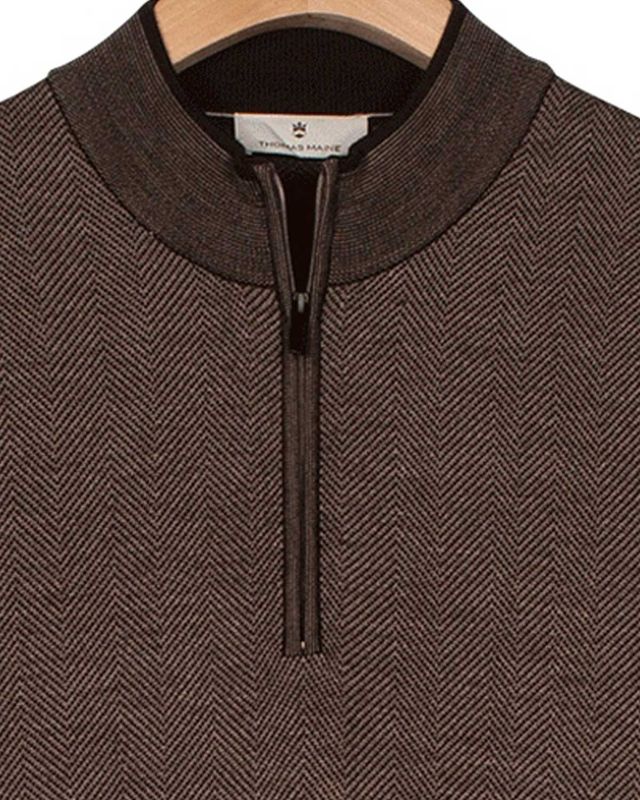 thomas-maine-5284tm109-80-pullover-bruin-details-kraag-en-stof.jpg