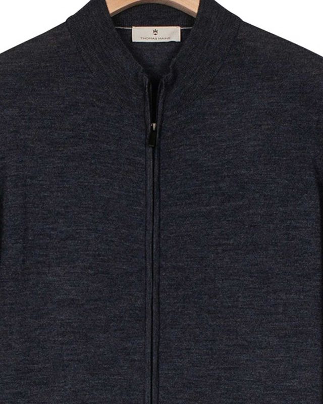 Thomas Maine cardigan 5220TM100 in indigo melange, detail rits en kraag
