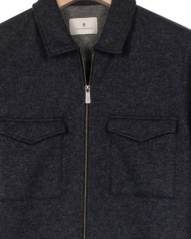 Thomas Maine Reva overshirt 527766-65 in mid blue, detail borstzakken