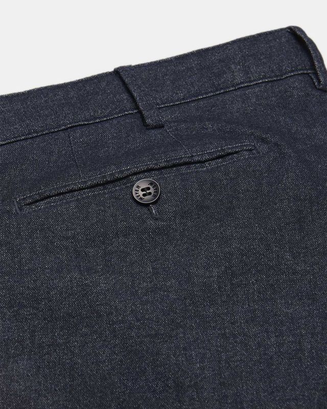 Meyer Bonn broek modern fit 2-3609-17 in blauw, detail achterzak met knoop