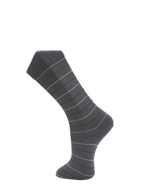 Effio sokken Travel 25106 in antraciet met dunne strepen, voorkant