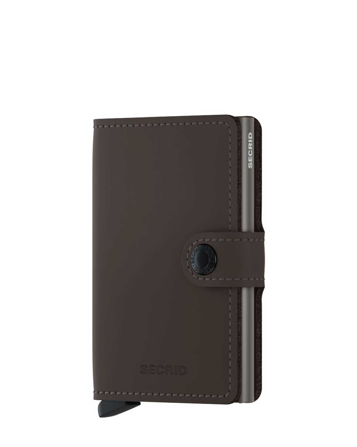 Secrid Miniwallet Matte Truffle Black – voorkant van bruine leren pasjeshouder
