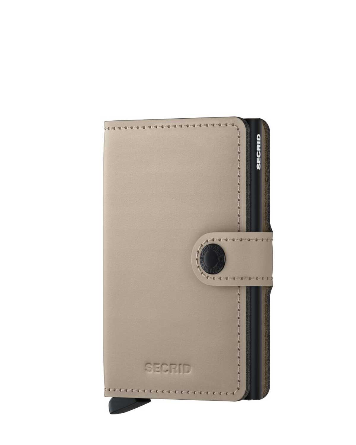 Secrid Miniwallet Matte Desert Beige Black – voorkant van beige pasjeshouder