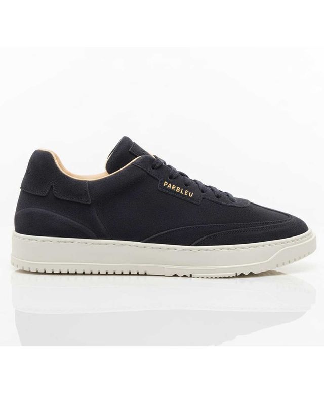 Parbleu AT25 Suède Grey sneaker in grijs suède, zijaanzicht – Van den Broek Herenmode Haarlem
