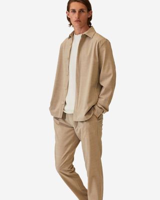 WAHTS Morrison overshirt light sand melange model vooraanzicht
