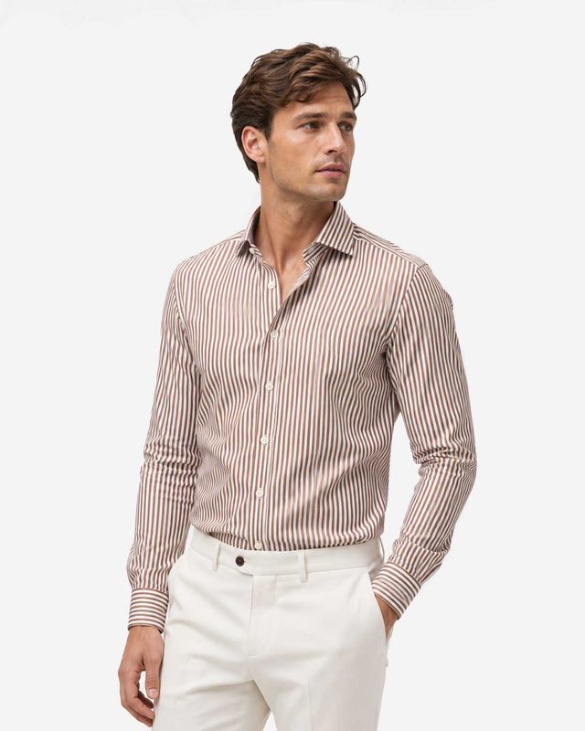 OLYMP Luxor 24 Seven 123284-27 nougat streep overhemd bij Van den Broek Herenmode Haarlem