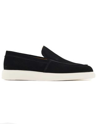 Donkerblauwe suede loafer van Melik Tulip met witte zool en moderne uitstraling