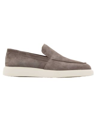 Taupe suede loafer van Melik Tulip met witte zool en moderne uitstraling