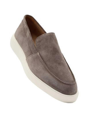 Melik Tulip instapper in taupe suede met comfortabele witte cupzool